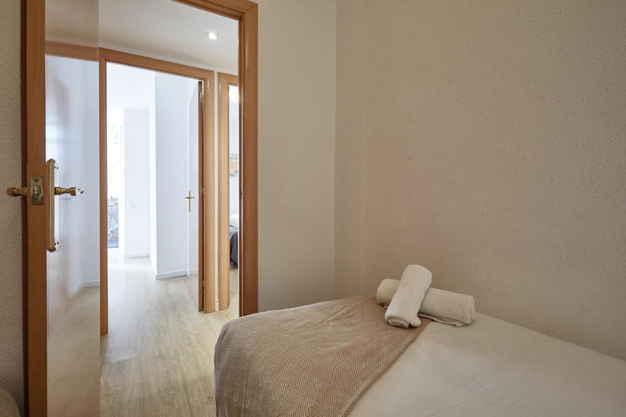 Bbarcelona Clot Apartments Exteriör bild