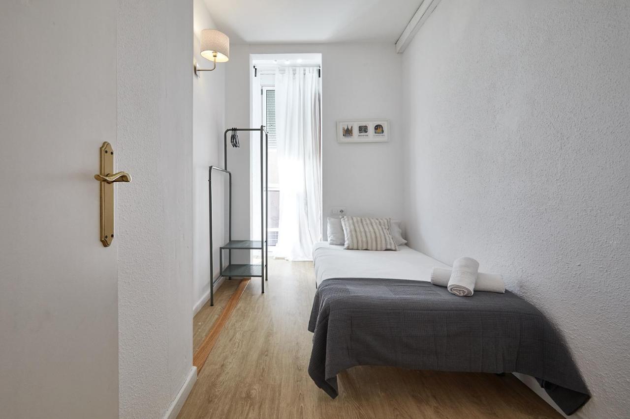 Bbarcelona Clot Apartments Exteriör bild