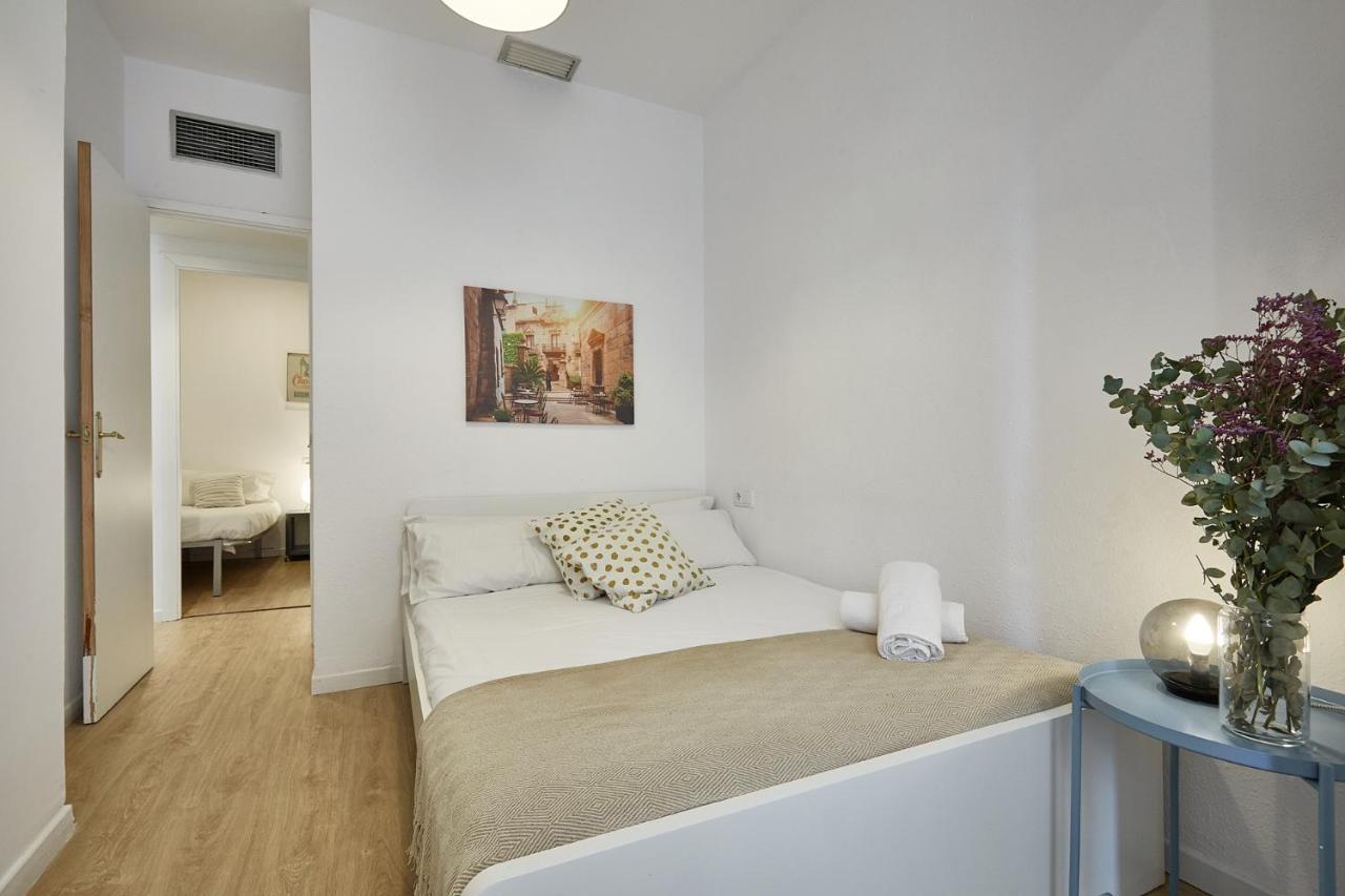 Bbarcelona Clot Apartments Exteriör bild