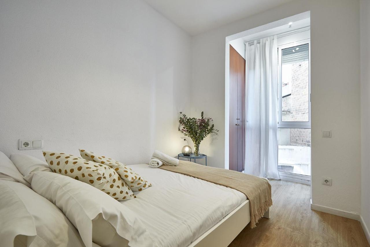 Bbarcelona Clot Apartments Exteriör bild