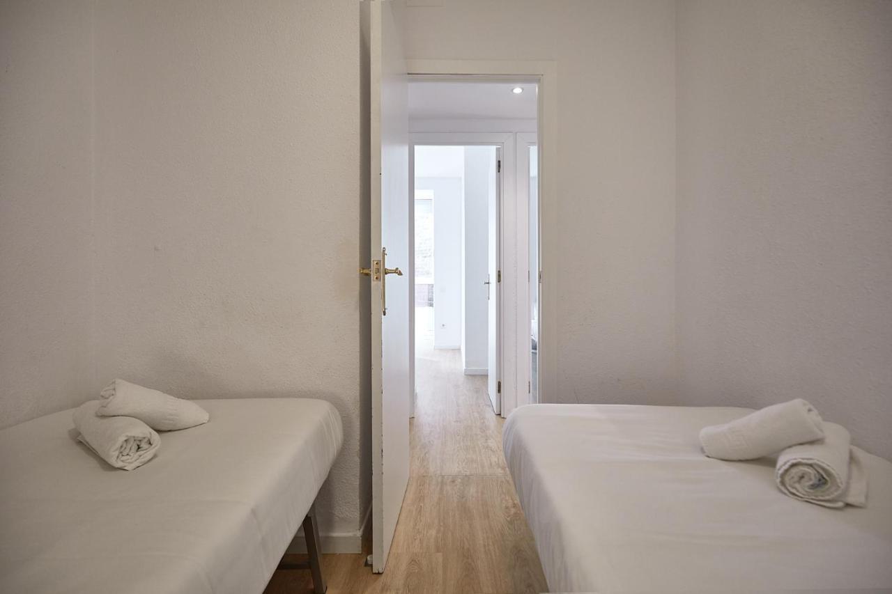 Bbarcelona Clot Apartments Exteriör bild